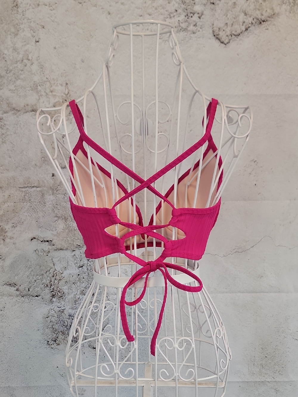 Shade & Shore Swimwear Strappy V-Neck Ribbed Bikini Top - Hot Pink Size 34C - Picture 4 of 8